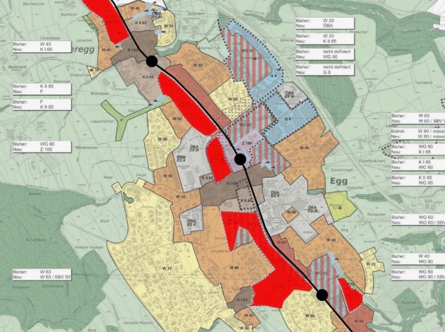Auszug Zonenplan 
mit Geltungsbereich Sonderbauvorschriften (rot)